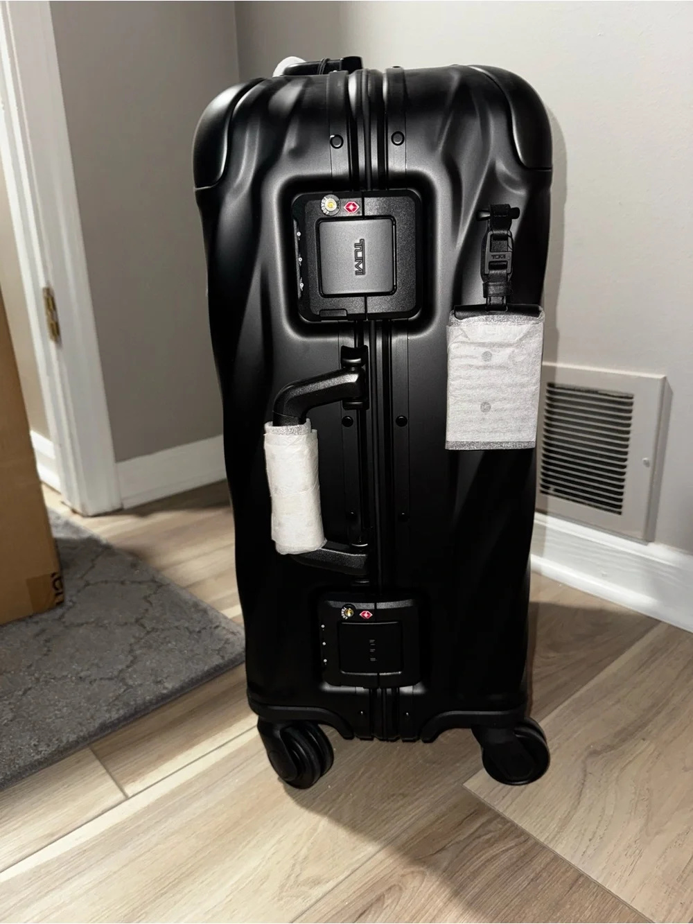 TUMI 19 Degree Aluminum International Carry-On Matte Black 22” NWT